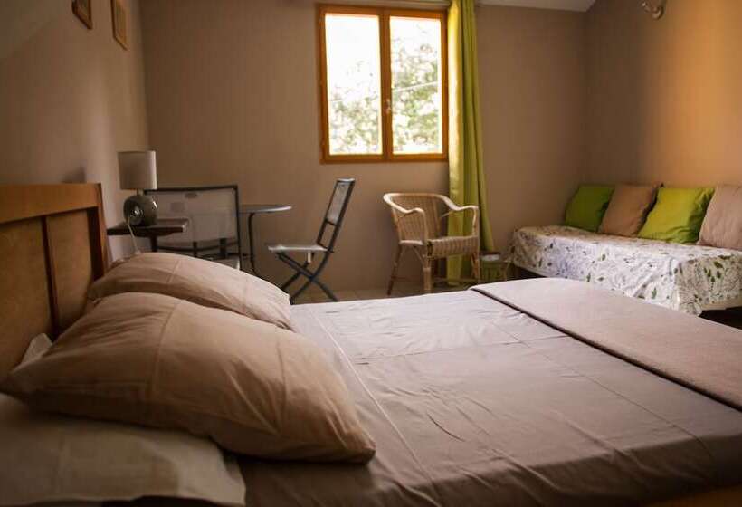 פנסיון Les Deux Chemins