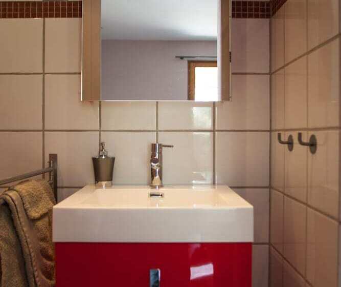 פנסיון Les Deux Chemins