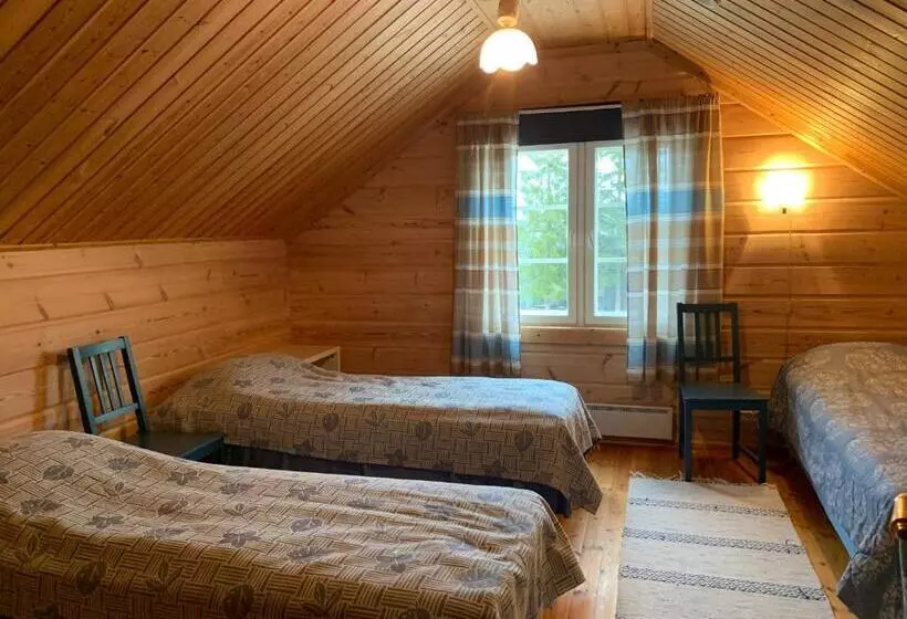 ペンション Hostel Lomakivi