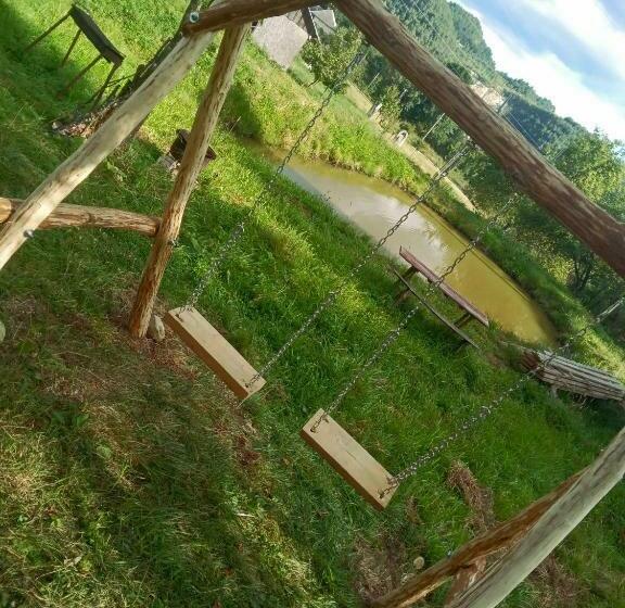 펜션 Retreat Sejour On Farmhouse ,roşia Montana, Acces Optional Hottube