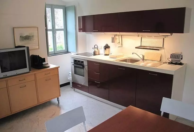 Residenssi Oliveto Medieval Setting