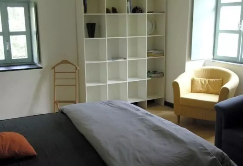 Residenssi Oliveto Medieval Setting