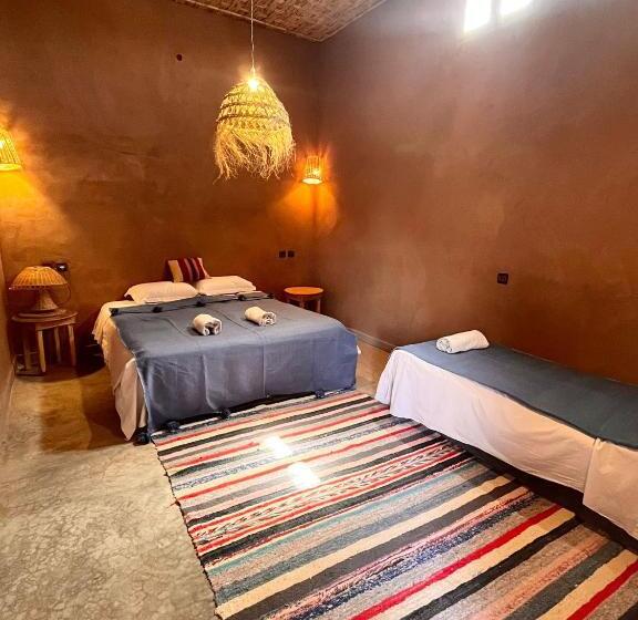 هاستل Dar Talmoudi