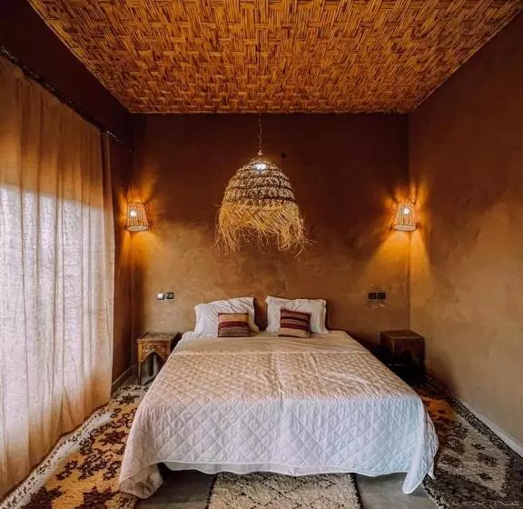 هاستل Dar Talmoudi