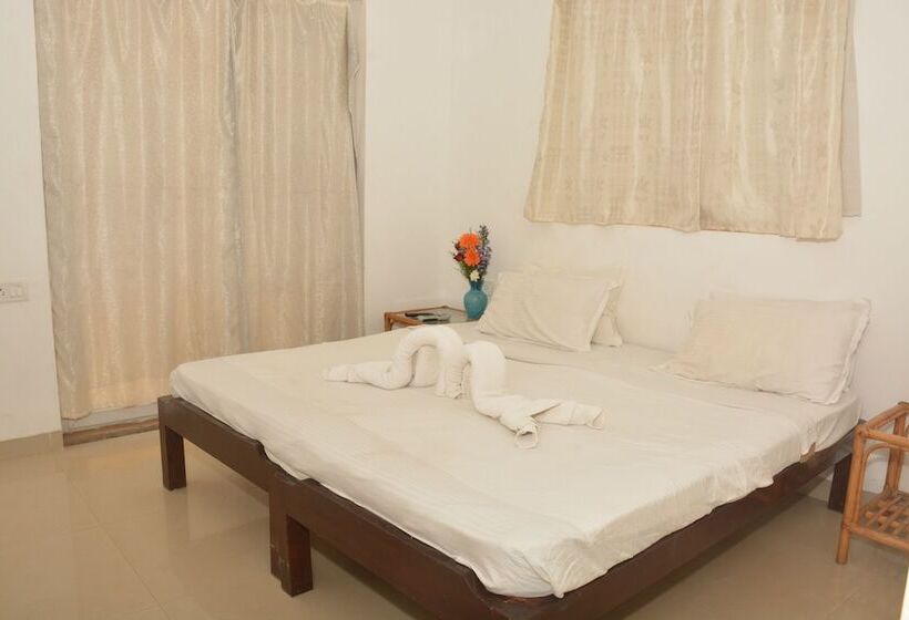 Holiday Beach Resort Mrkt By Splenor