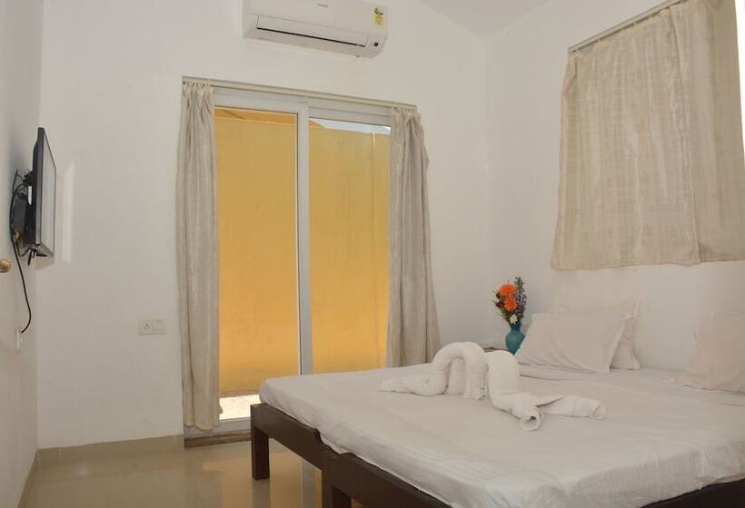 Holiday Beach Resort Mrkt By Splenor