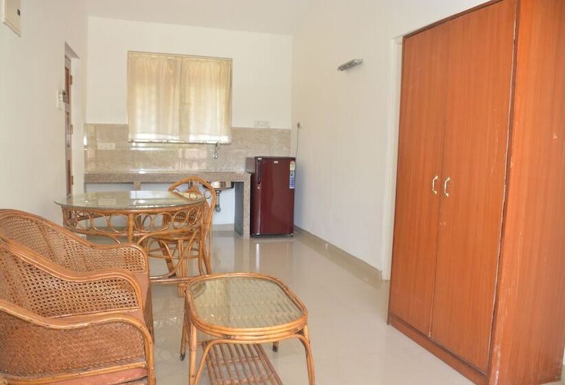 Holiday Beach Resort Mrkt By Splenor