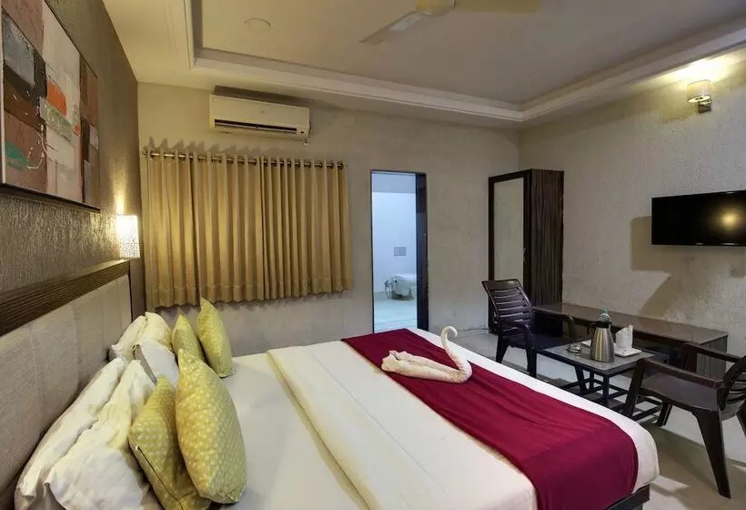 Hotelli Achal Resort