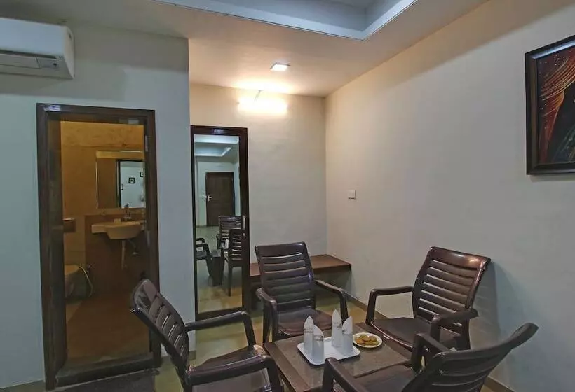 Hotelli Achal Resort