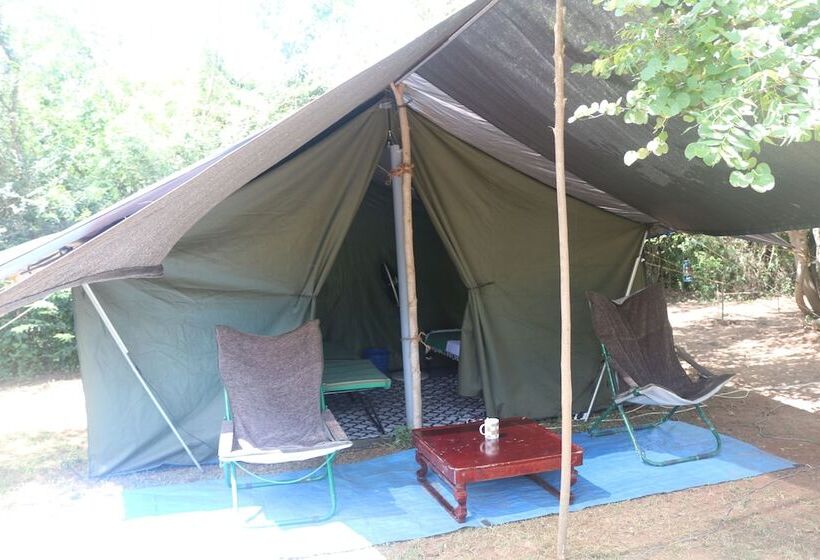 Hotel Dev's Campground