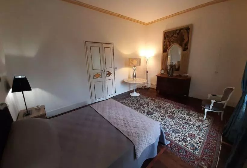 ホテル Enchanting Apartment In Marquefave With Private Whirlpool