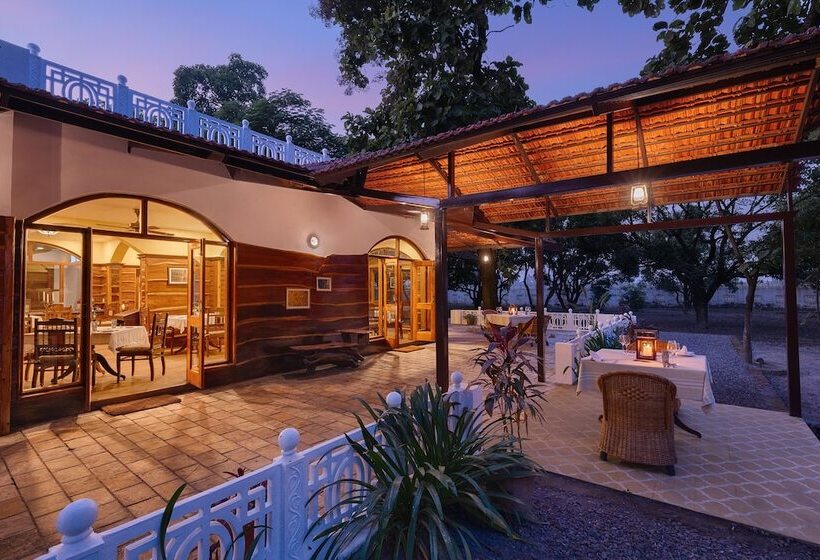 בית מלון כפרי Jaagir Manor, Dudhwa   Ihcl Seleqtions