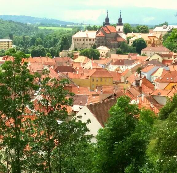 בית מלון כפרי Kratochviluv Mlyn