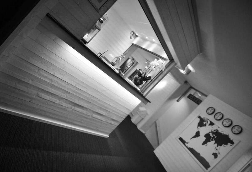 Hotelli L Silverhatten