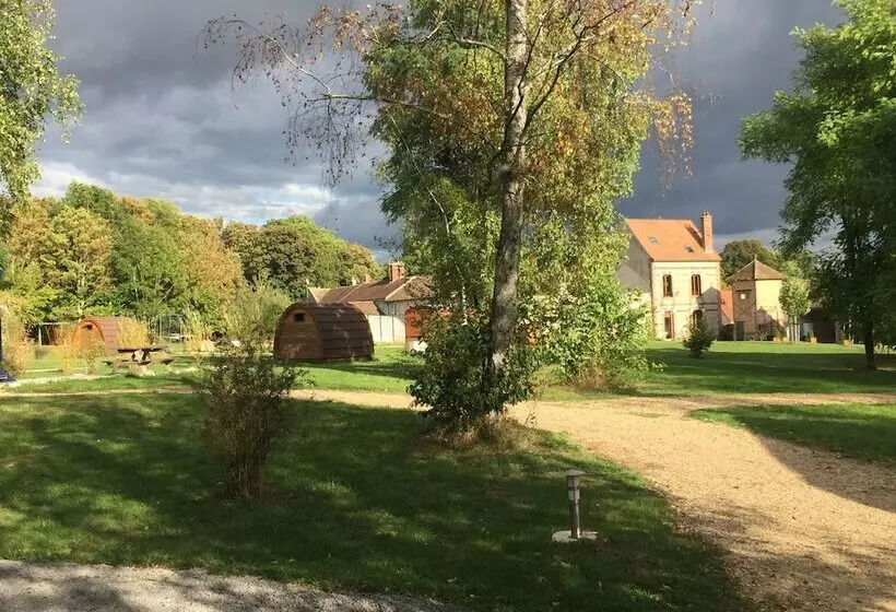 Hotelli Le Domaine Des Tuileries