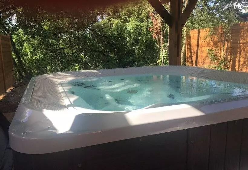 Hotelli Le Domaine Des Tuileries