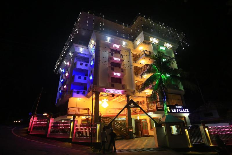 בית מלון כפרי Rb Palace