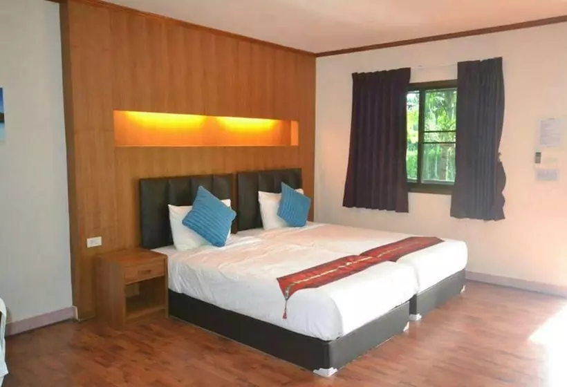 هتل Ruenchan Resort At Khao Phanom