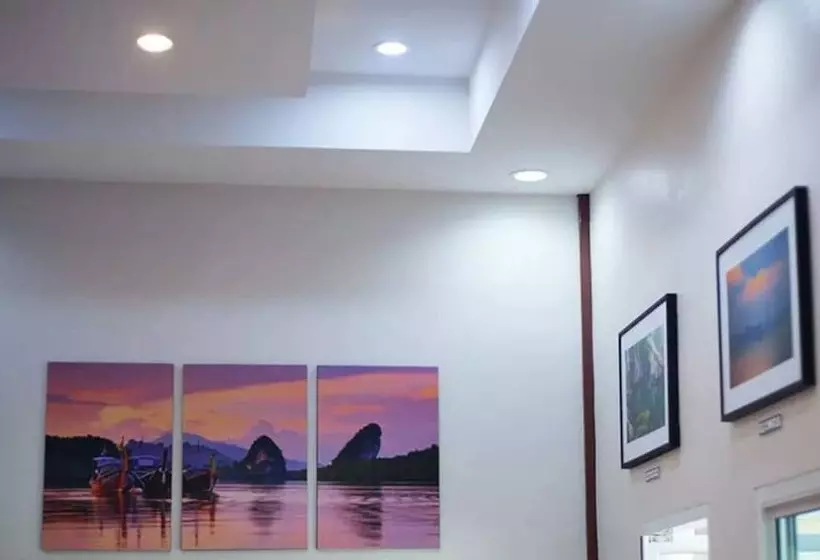 هتل Ruenchan Resort At Khao Phanom