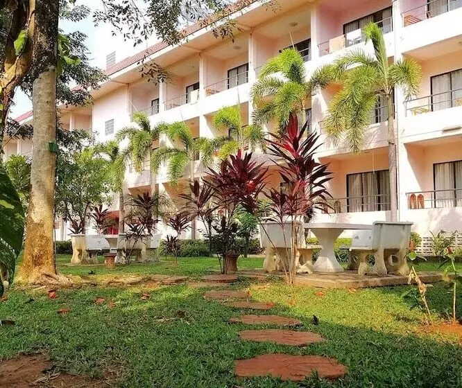 Hotelli The Princess Beach Resort