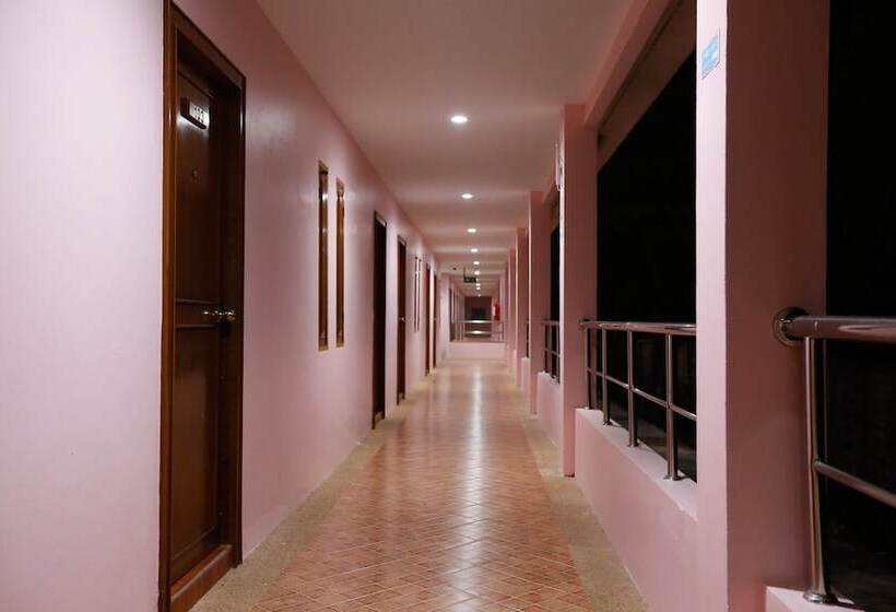 בית מלון כפרי The Princess Beach Resort