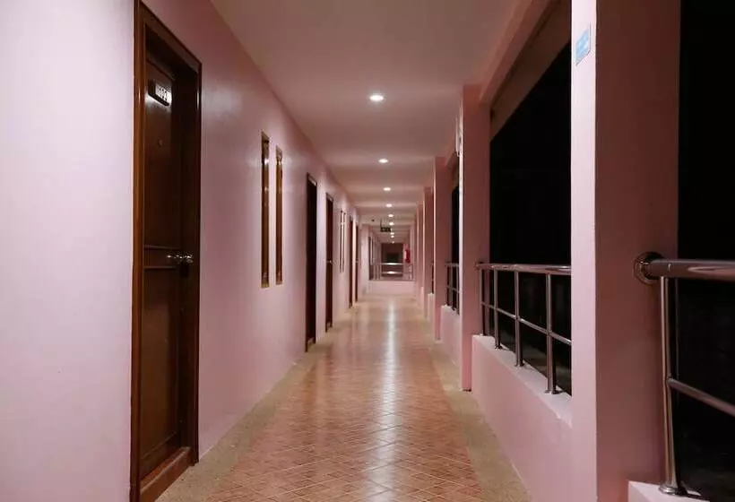 Hotelli The Princess Beach Resort