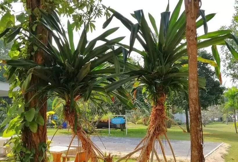 Hotelli The Princess Beach Resort