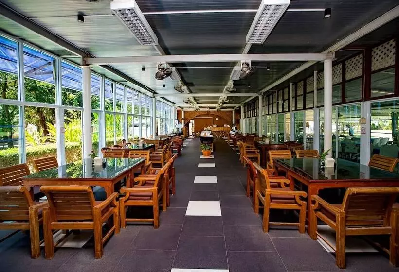 Hotelli The Princess Beach Resort