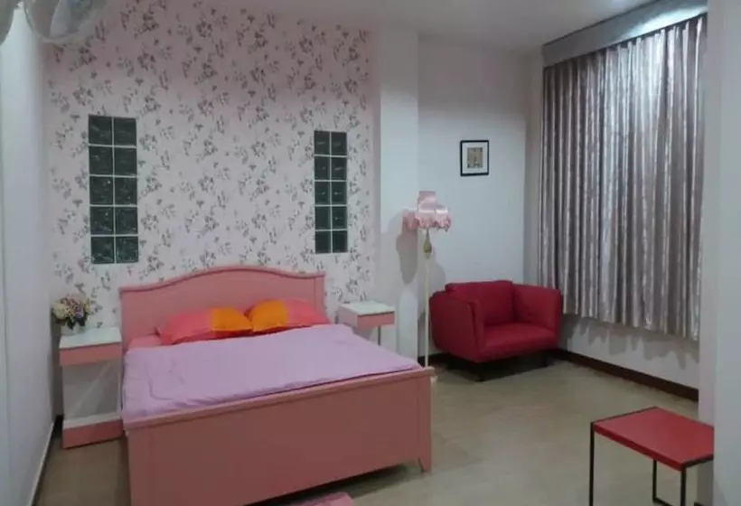 Hotelli The Room Phatthalung