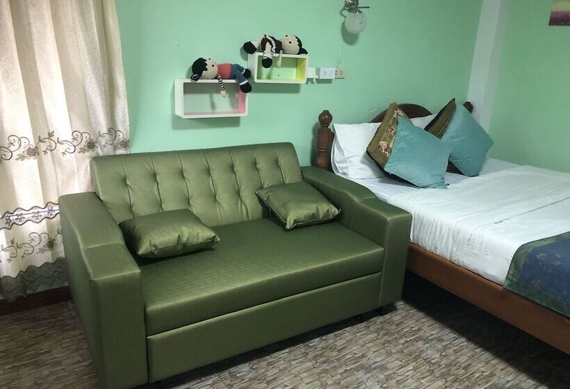 בית מלון כפרי Tonkaew Khaokho Resort