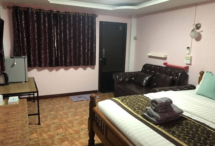 בית מלון כפרי Tonkaew Khaokho Resort