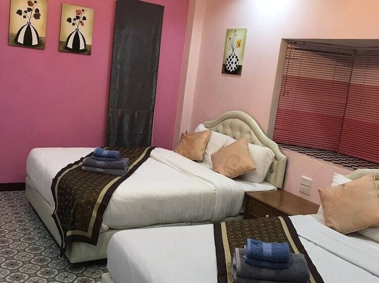 בית מלון כפרי Tonkaew Khaokho Resort