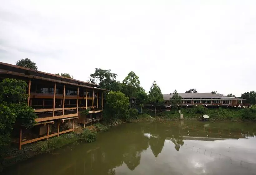 ホテル Wangtaparb Resort
