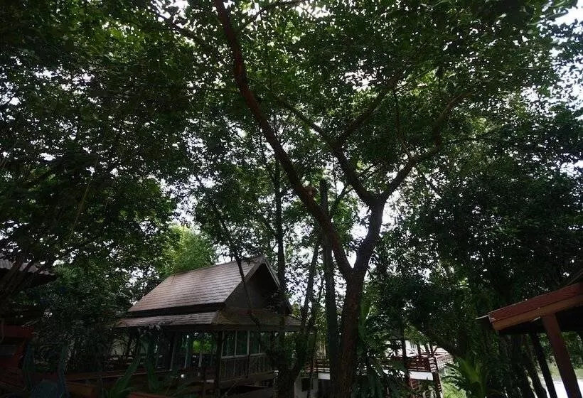 ホテル Wangtaparb Resort