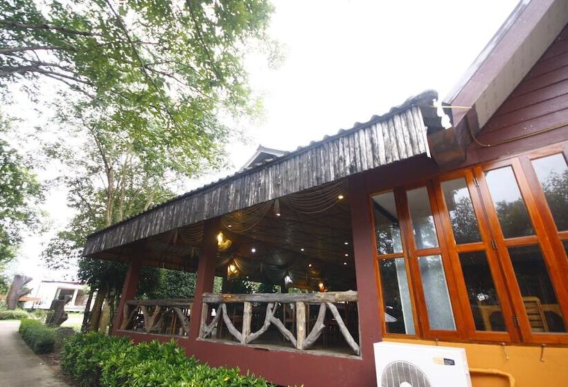 ホテル Wangtaparb Resort