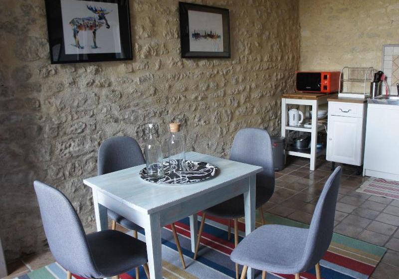 بنسيون A Travers Chants B&b