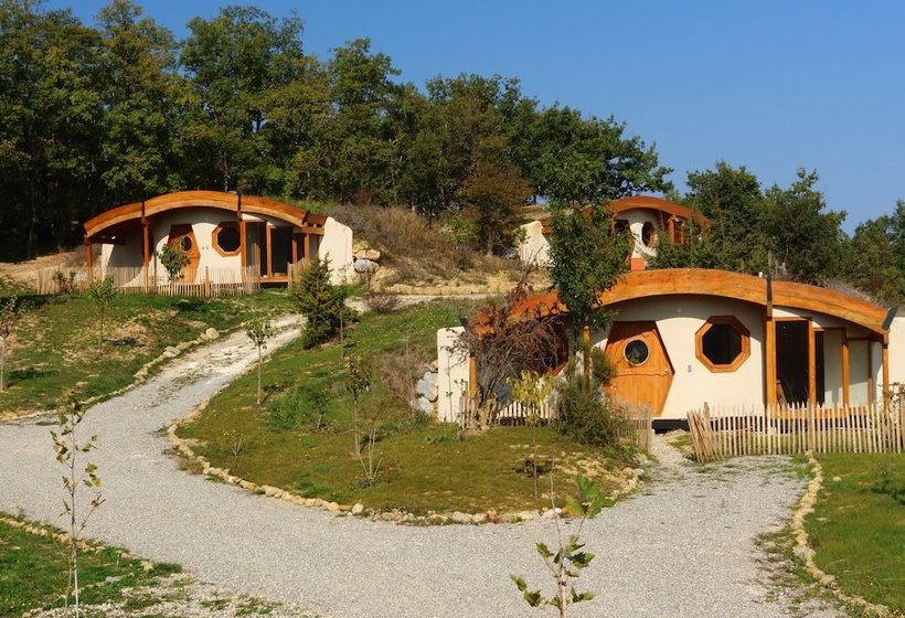 Majatalo Fount De Cousteno