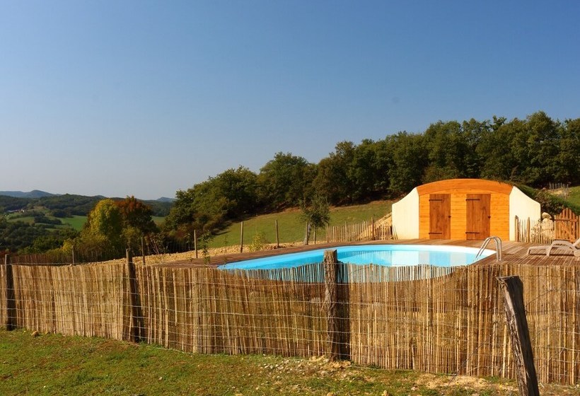 Majatalo Fount De Cousteno