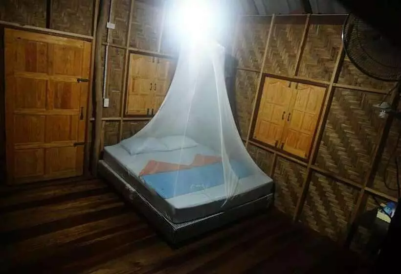 Majatalo Khao Sok Green Mountain View