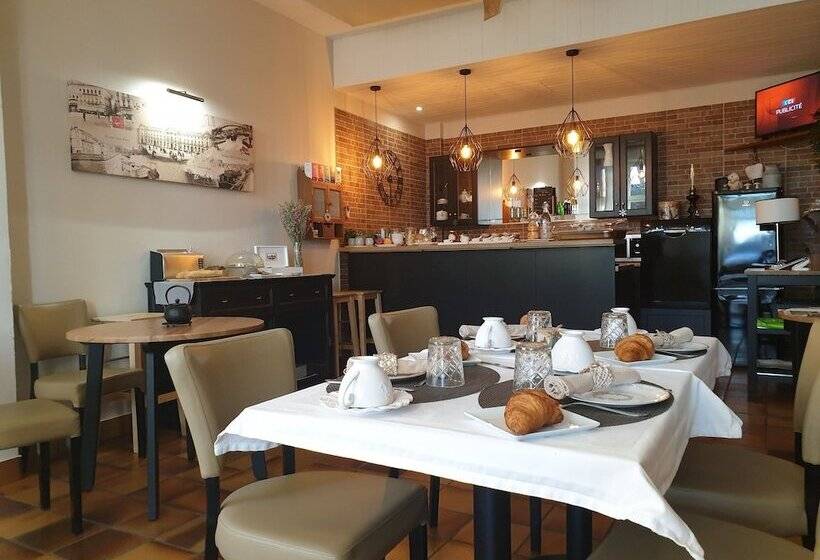 ペンション La Maison Du Poëlon