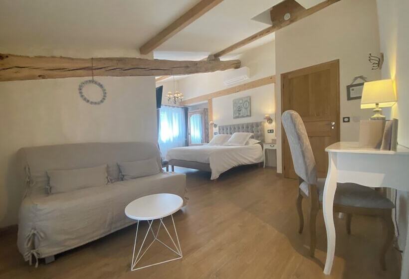 ペンション La Maison Du Poëlon