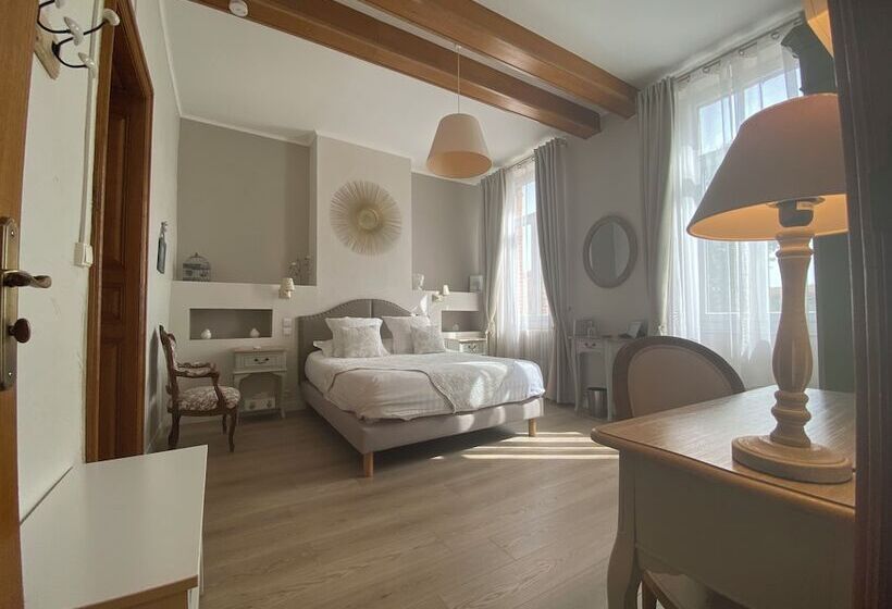 ペンション La Maison Du Poëlon