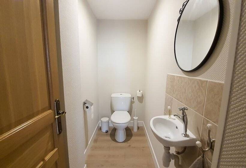 ペンション La Maison Du Poëlon