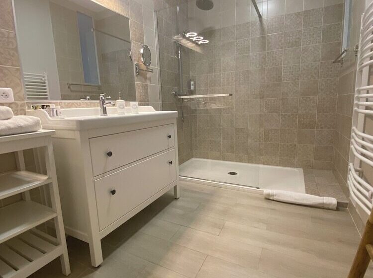 ペンション La Maison Du Poëlon