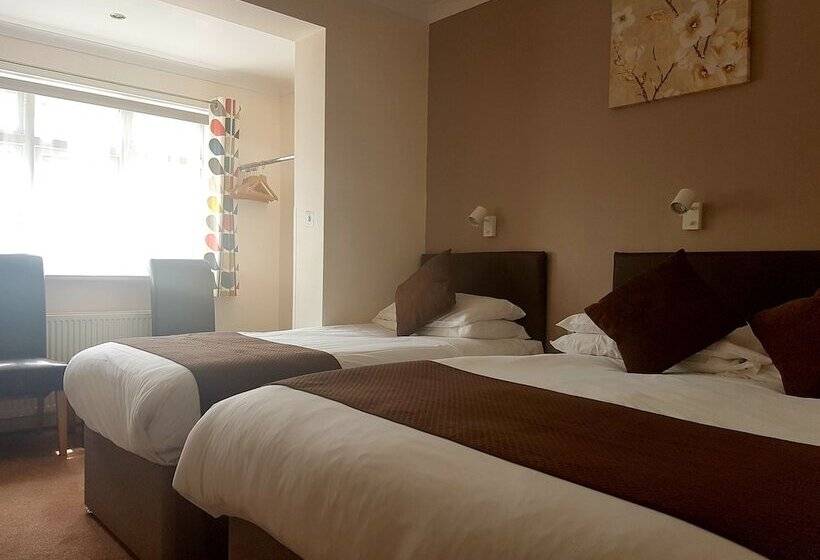 بنسيون Penryn Guest House