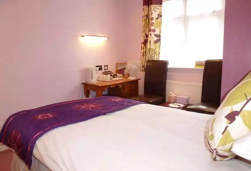 Majatalo Penryn Guest House