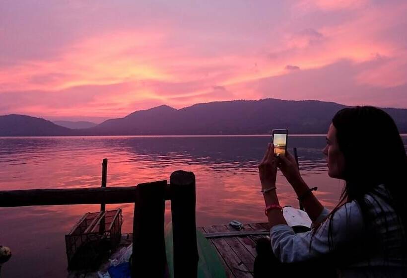 Tongtomyai Homestay   Hostel