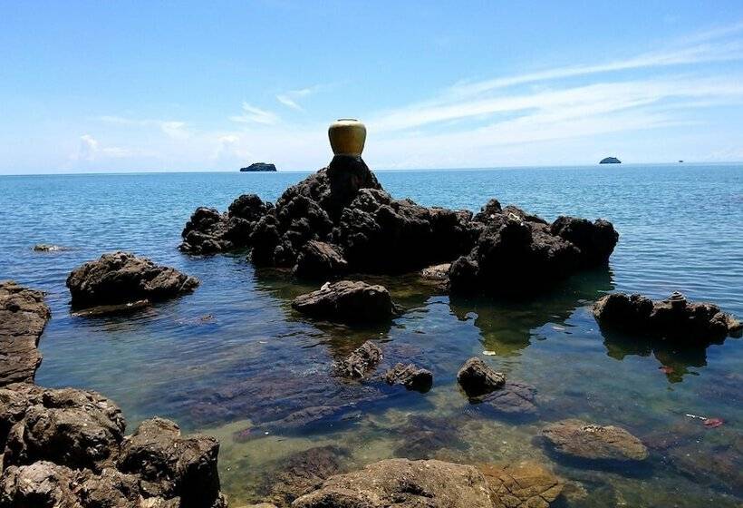 Tongtomyai Homestay   Hostel