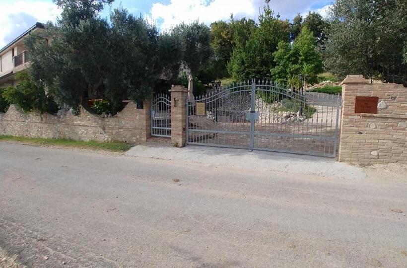 ベッドアンドブレックファースト Casale Del Sole