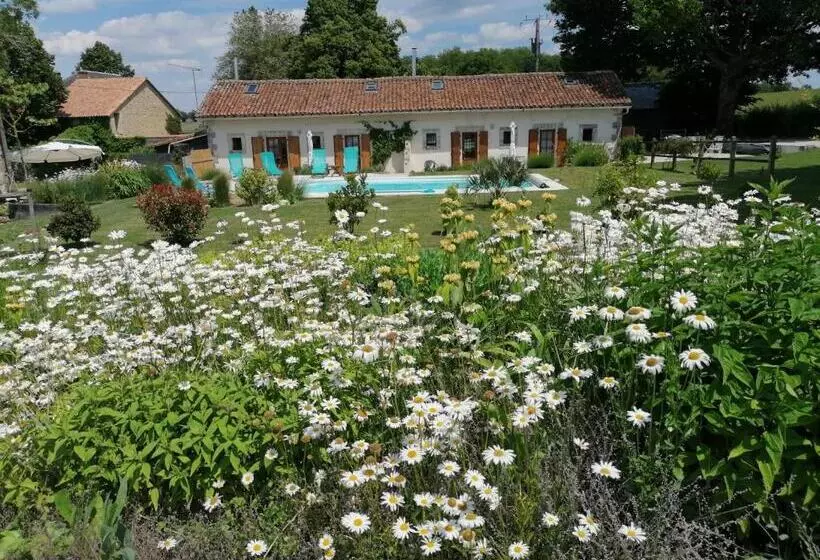 Aamiaismajoitus (B&B) La Vieille Gorce